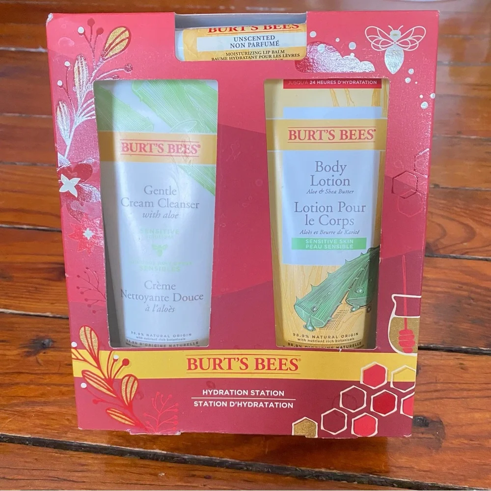 Burt’s Bees Hydration Station Gift Set NWT
